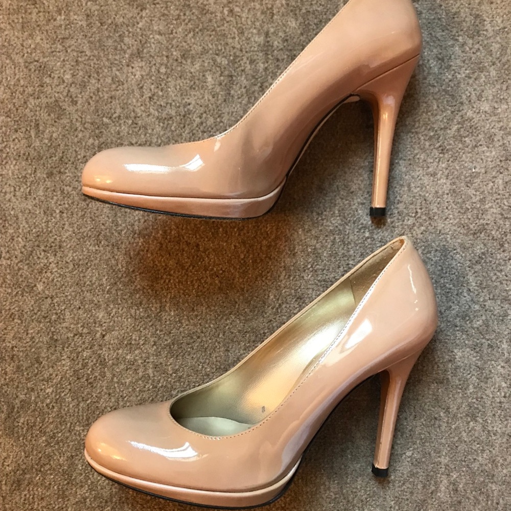 Stuart weitzman nude heel with platform size 7